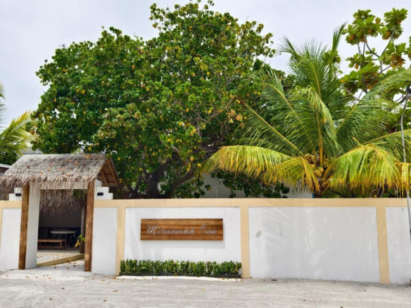 Mirusmaa Inn - Entrance