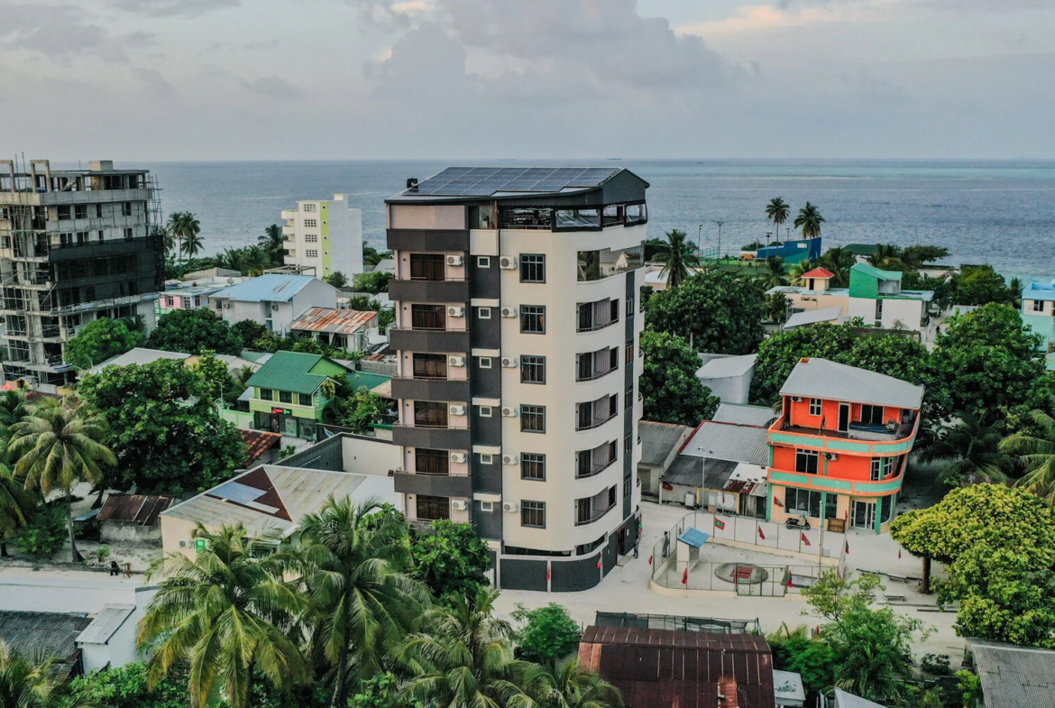 Aquaraa Hotel, R. Maduvvari